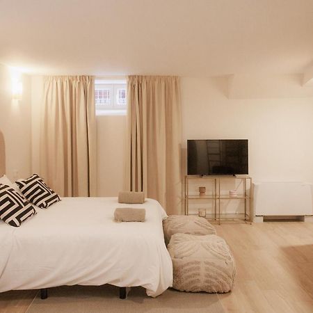 Apartamentos Cervantes Бадахос Экстерьер фото